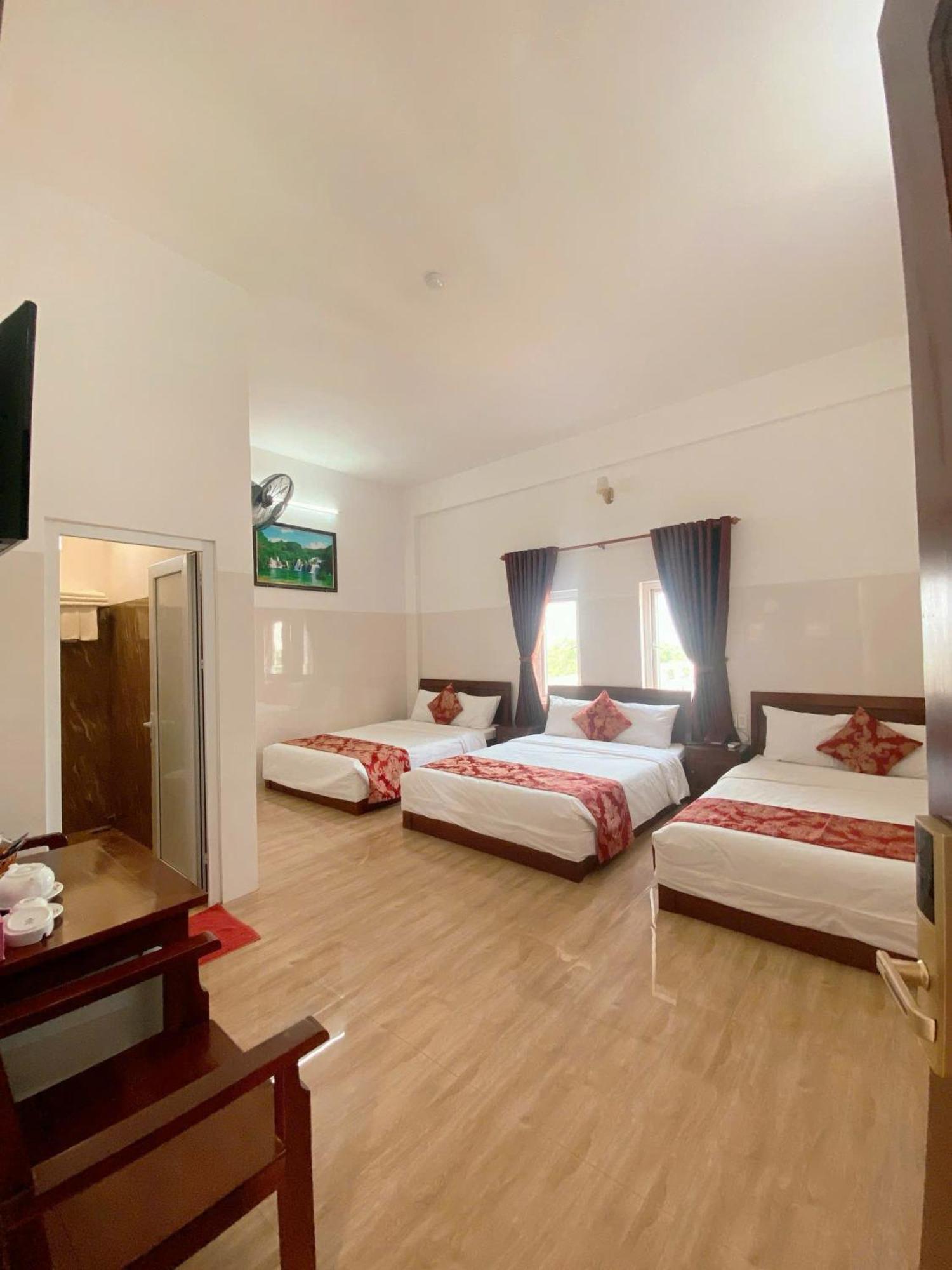 Hotel Khach San My Ngoc à Buôn Ma Thuột Extérieur photo