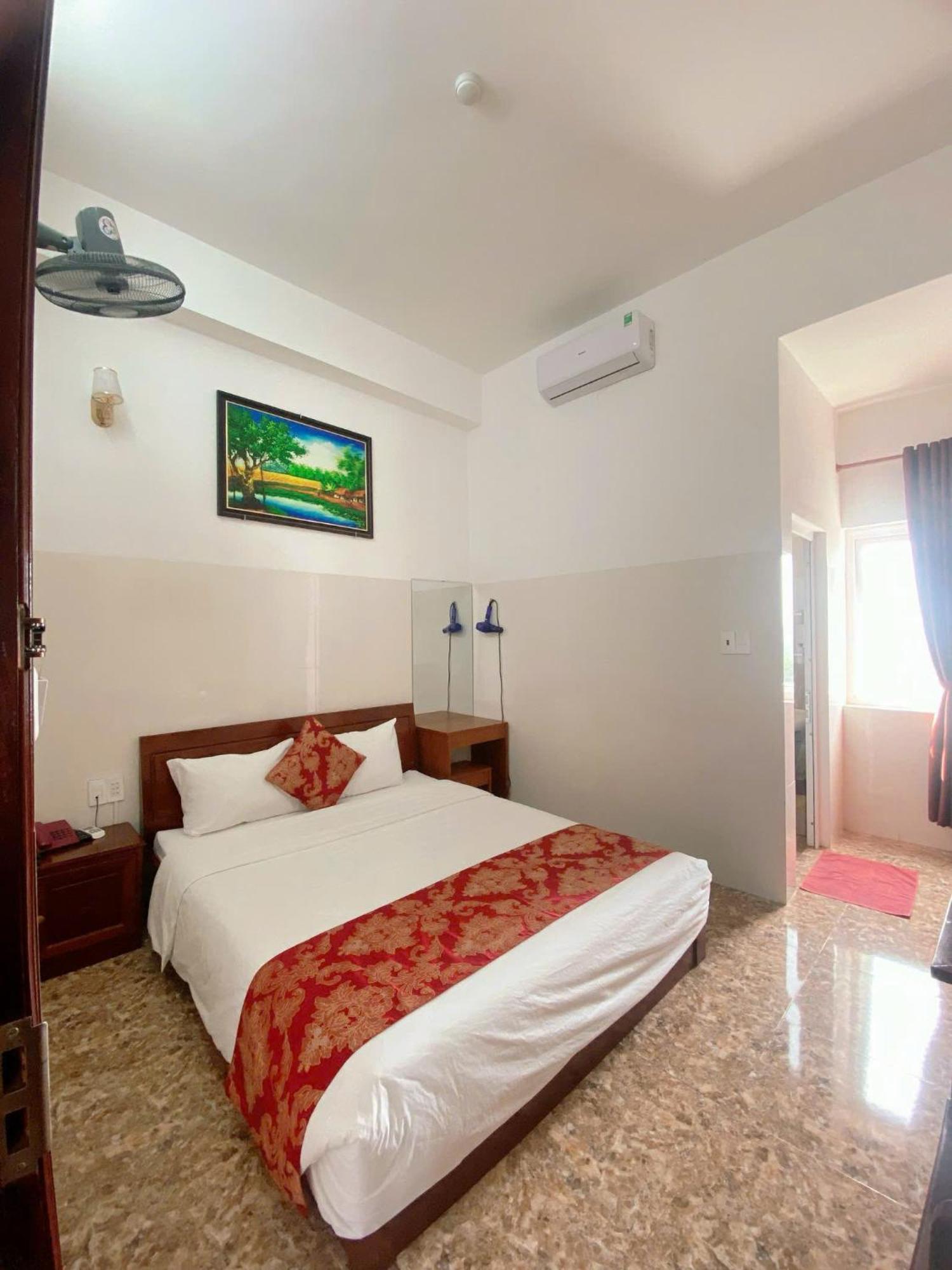 Hotel Khach San My Ngoc à Buôn Ma Thuột Extérieur photo